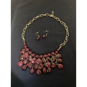 Statement necklace and earrings set